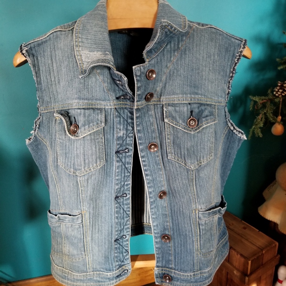 Jean vest size L